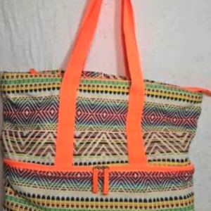 No Boundaries Tote Bag Cooler Bottom Zip